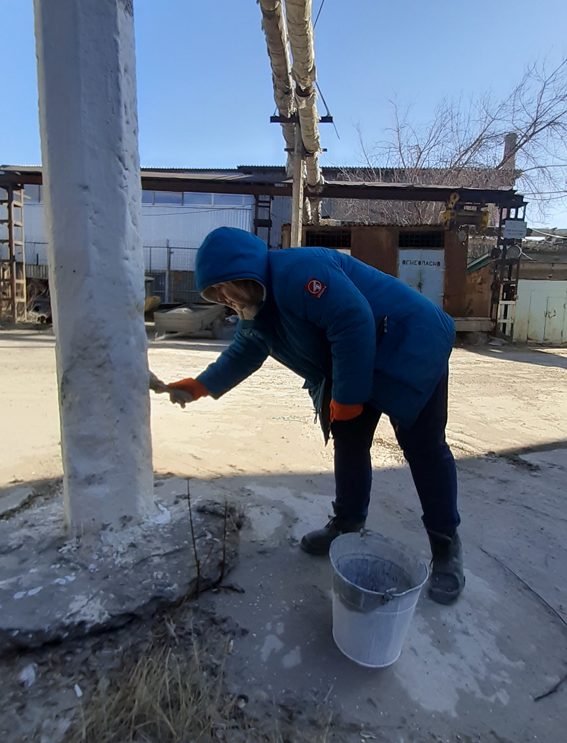 Ударный труд объединяет!